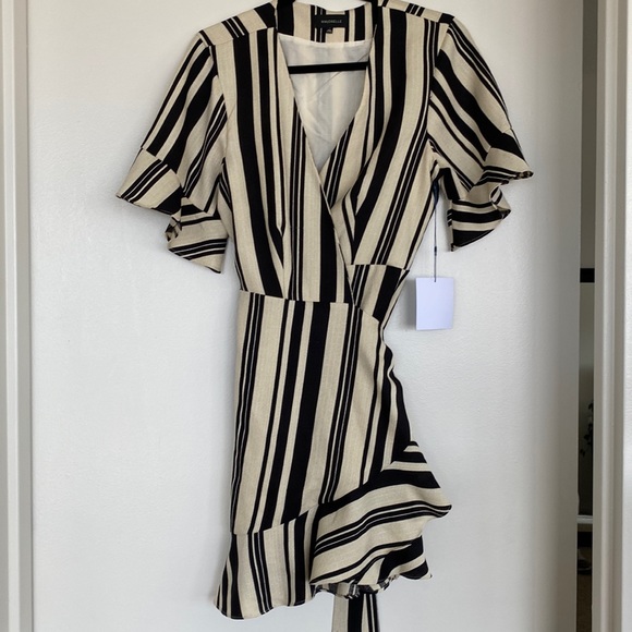 MAJORELLE Dresses & Skirts - Majorelle Wrap Dress